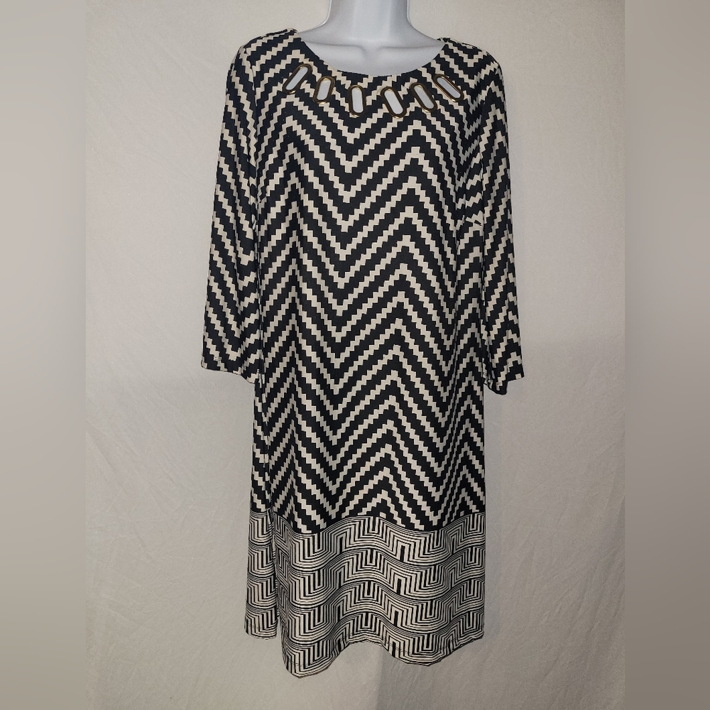 Haani Black and White Zigzag Long Sleeve Dress